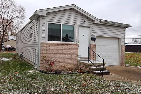 2742 Grace St, Melvindale, MI 48122