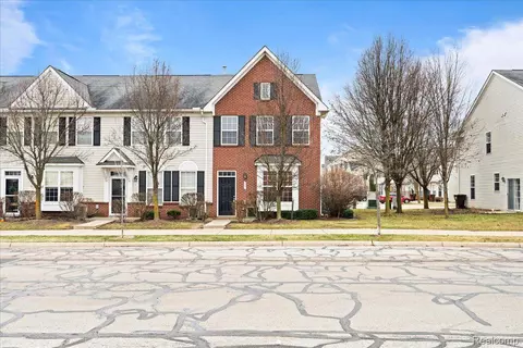 621 Powell Dr, Dundee, MI 48131