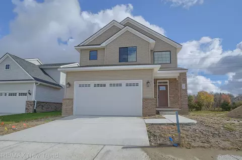 482 Pattan Dr, Wixom, MI 48393