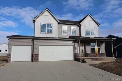 2751 Salt Springs Dr, Saline, MI 48176