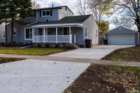 6733 Westpoint St, Taylor, MI 48180