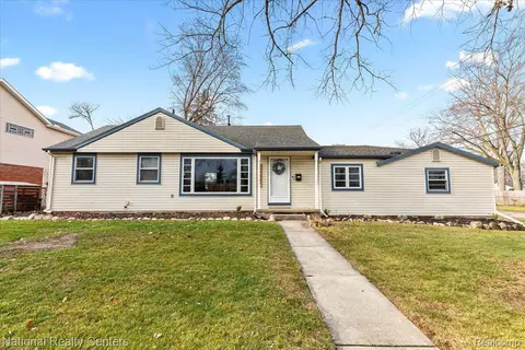 14681 Melrose St, Livonia, MI 48154