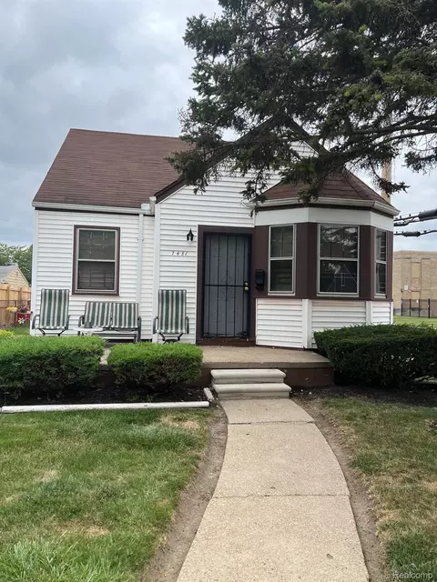 7451 Grandville Ave, Detroit, MI 48228