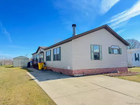 58784 Morning Glory, New Haven, MI 48048