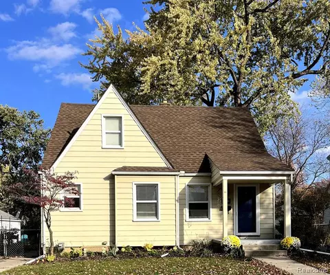 1882 Bacon Ave, Berkley, MI 48072