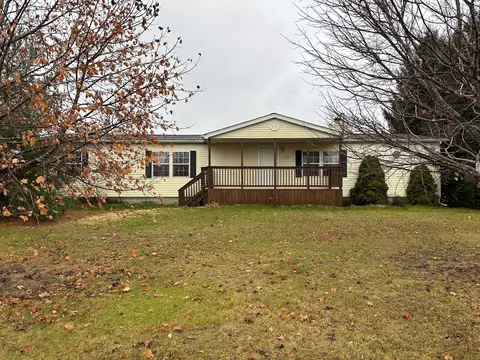 2650 Applegate Rd, Washington, MI 48401