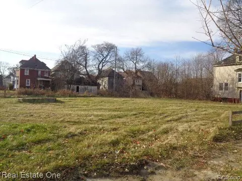 2401 Baldwin St, Detroit, MI 48214