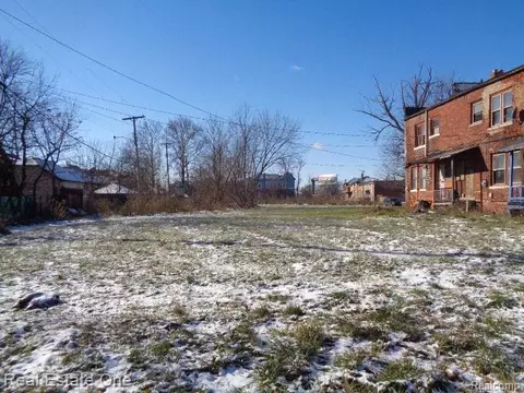 9039 3rd St, Detroit, MI 48202