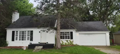 30051 Brentwood St, Southfield, MI 48076