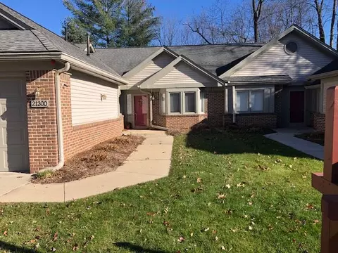 21300 Juniper Crt Ct, Farmington Hills, MI 48336