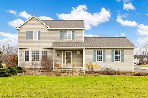 10017 Andersonville Rd, Clarkston, MI 48346