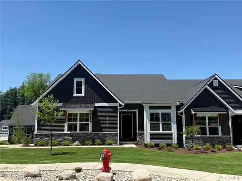 1054 Camellia Cir 44 19 Cir #44, Marion, MI 48843