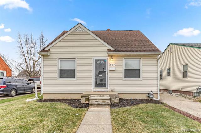 857 Mill St, Lincoln Park, MI 48146 | 33 Photos - Movoto