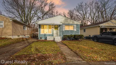 749 E Tennyson Ave, Pontiac, MI 48340