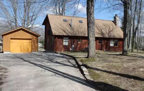 1785 Riverside Dr, Gladwin, MI 48624