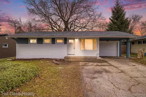 227 Juniper Dr, Davison, MI 48423