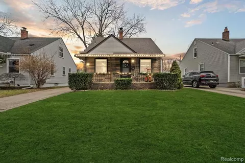 917 N Edgeworth Ave, Royal Oak, MI 48067