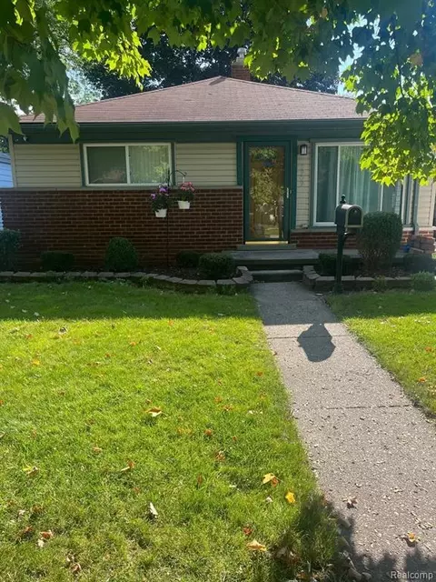 4909 Hipp St, Dearborn Heights, MI 48125