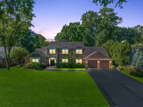 187 Country Club Dr, Grosse Pointe Farms, MI 48236