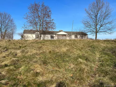 4550 Mast Rd, Webster, MI 48130