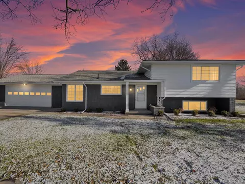 69200 Romeo Plank Rd E, Armada, MI 48005