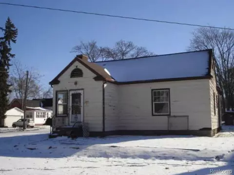 1244 Kenneth St, Muskegon, MI 49442
