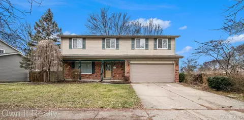 528 Buckingham Rd, Canton, MI 48188