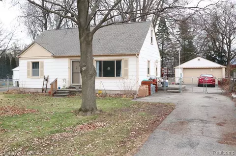 15836 Foch St, Livonia, MI 48154