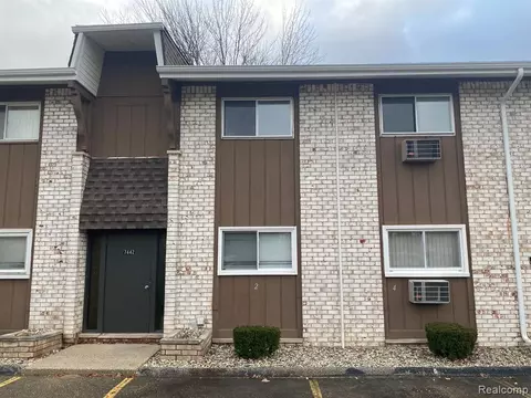7442 Woodview St #4, Westland, MI 48185