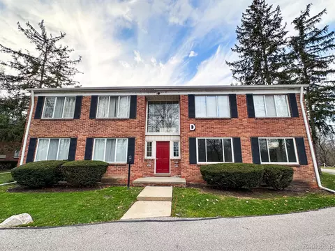 32718 Grand River Ave #D3, Farmington, MI 48336