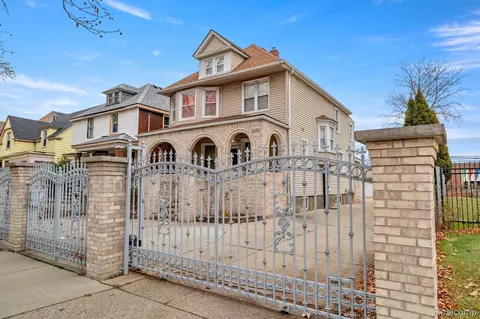 3864 Gilbert St, Detroit, MI 48210