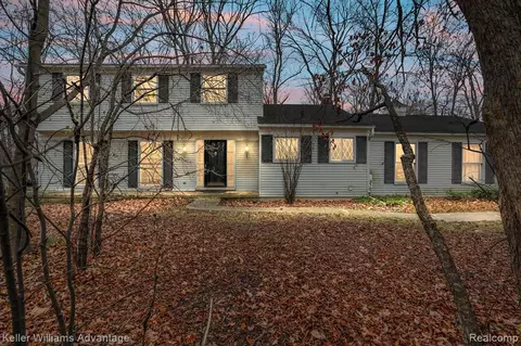 45039 Galway Dr, Northville, MI 48167