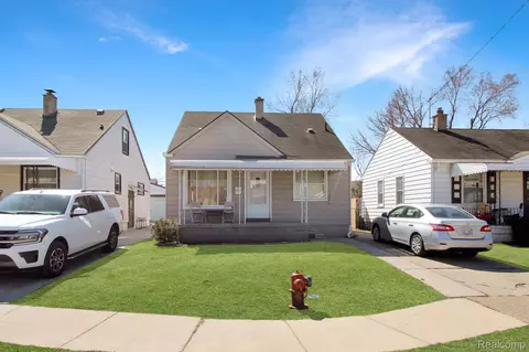 729 Mill St, Lincoln Park, MI 48146