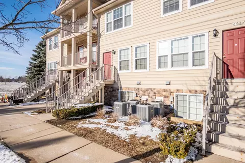 670 Lydia Ln, Pontiac, MI 48341