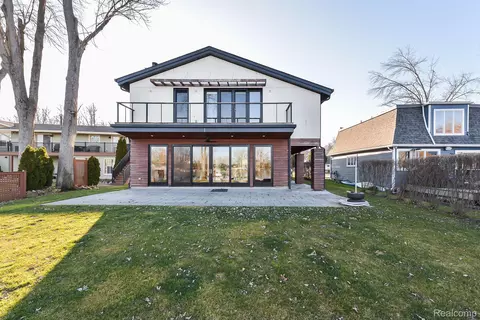 1211 Wilbur St, Putnam, MI 48169