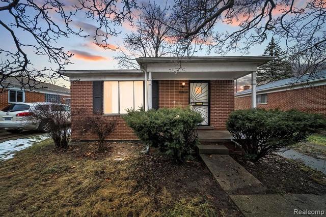 15493 Plainview Ave, Detroit, MI 48223