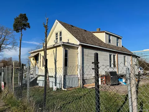 9050 Delmar St, Detroit, MI 48211