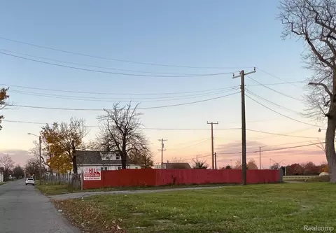 9060 Delmar St, Detroit, MI 48211