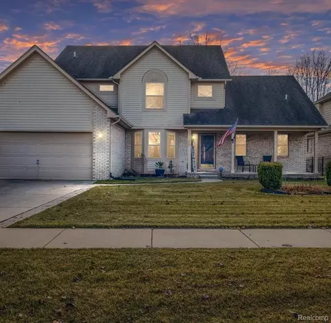 27853 Ashland Ave, Harrison Township, MI 48045