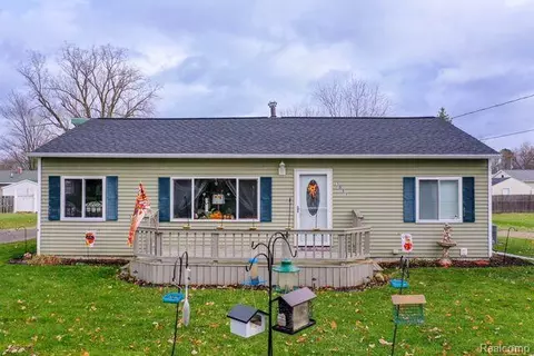 1051 Tracy St, Owosso, MI 48867