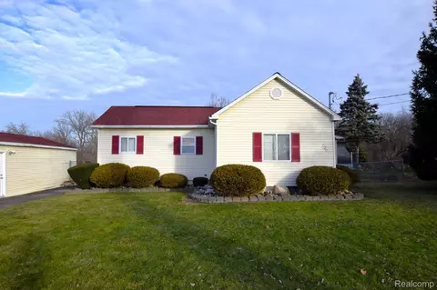 220 Beecher St, Otisville, MI 48463