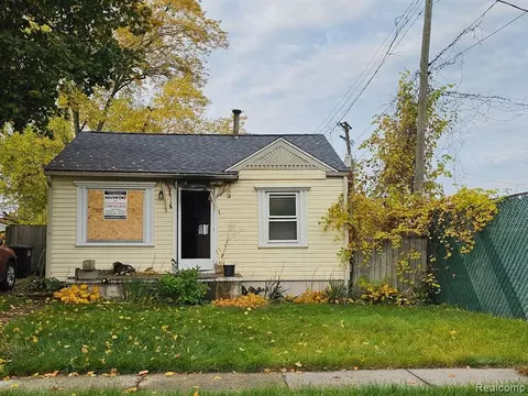 5834 Fellrath St, Taylor, MI 48180