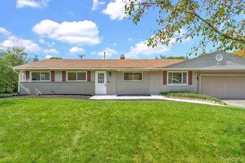 3403 Carman St, Waterford, MI 48329