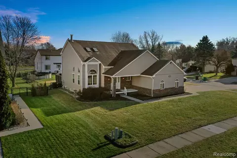 7247 Fay Dr, Belleville, MI 48111