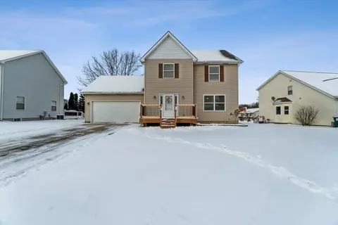 2363 Chestnut Bnd, Howell, MI 48855