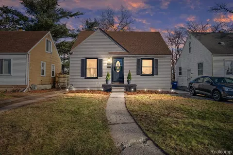 19920 Santa Barbara Dr, Detroit, MI 48221