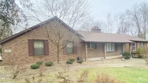 5227 Milroy Ln, Genoa, MI 48116