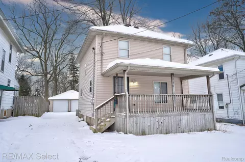 1020 South St, Mount Morris, MI 48458