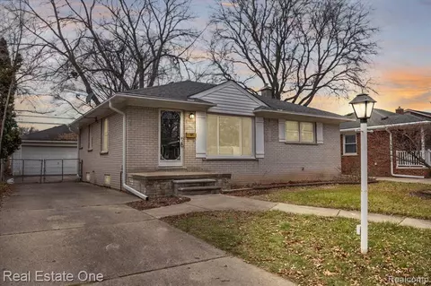 17619 Lennane, Redford, MI 48240