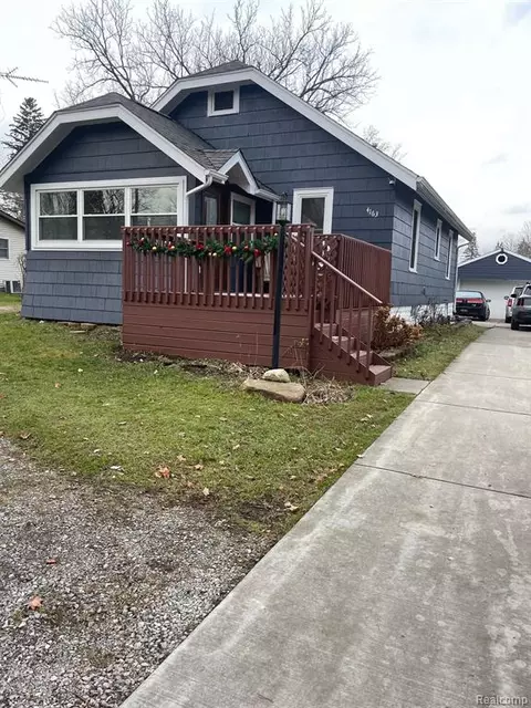 4163 Springfield St, Burton, MI 48509